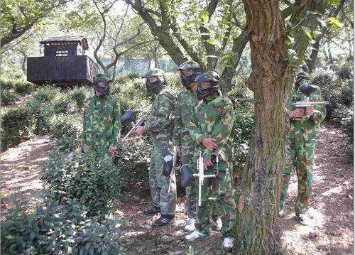 想打野战玩真人CS,广州天河有打彩弹的地方?(广州真人cs收费)-图3 想打野战玩真人CS,广州天河有打彩弹的地方?(广州真人cs收费)-图3