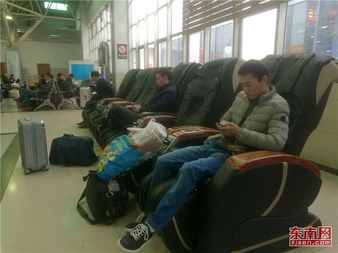 火车站为什么没有充电的地方?(火车站按摩椅收费)-图2 火车站为什么没有充电的地方?(火车站按摩椅收费)-图2
