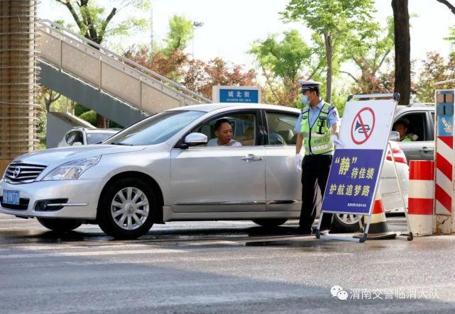 万达门口有不礼让行人拍照吗?(江北收费站巡逻大队)-图1 万达门口有不礼让行人拍照吗?(江北收费站巡逻大队)-图1