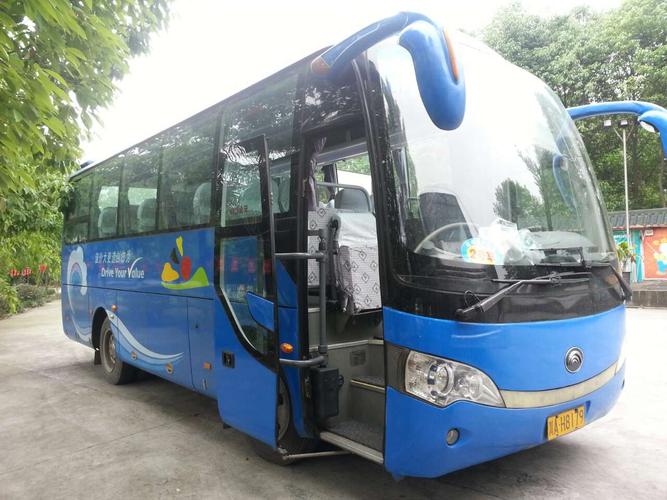 56座大客车高速公路怎么收费?(包大巴怎么收费标准)-图2 56座大客车高速公路怎么收费?(包大巴怎么收费标准)-图2