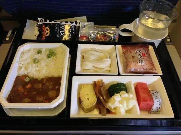 西部航空机票不含餐食有饮料吗?(海航预订餐食收费吗)-图3 西部航空机票不含餐食有饮料吗?(海航预订餐食收费吗)-图3