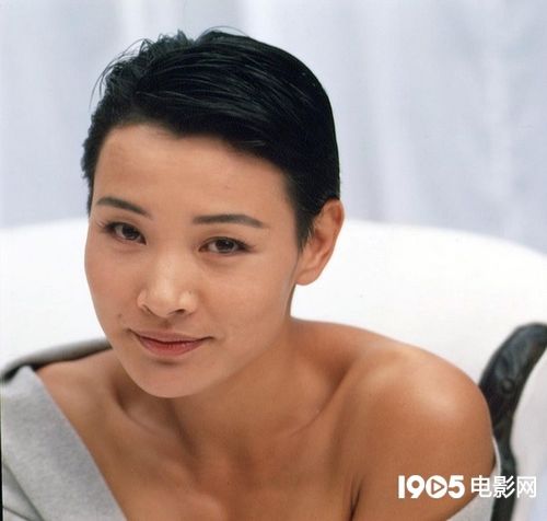 陈冲光头造型是哪部电影?(太子山狩猎收费)-图3 陈冲光头造型是哪部电影?(太子山狩猎收费)-图3