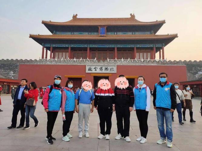 残疾人去故宫可以带一个人免票吗？(故宫小孩子收费吗)