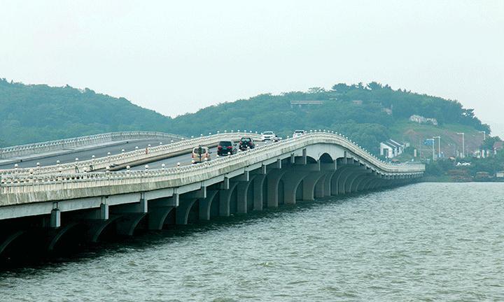 苏州太湖西山景区的门票是通票吗?(太湖大桥收费多少公里)-图2 苏州太湖西山景区的门票是通票吗?(太湖大桥收费多少公里)-图2