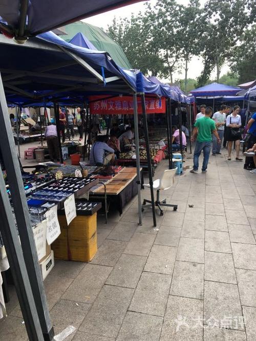 十里河花鸟鱼虫市场怎么走？(北苑路北停车场收费吗)