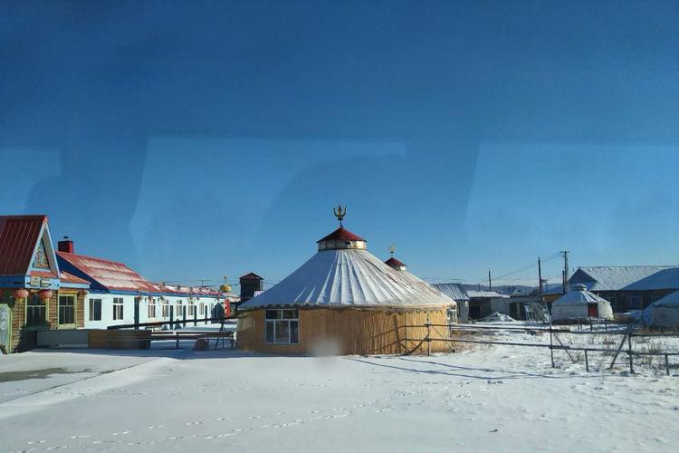 阿尔山五月份是什么样子？(阿尔山收费站雪景)-图3
