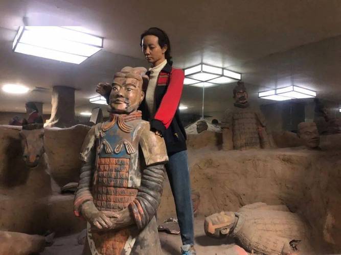 兵马俑讲解员是现场请还是网上定?(兵马俑导游讲解收费)-图2 兵马俑讲解员是现场请还是网上定?(兵马俑导游讲解收费)-图2