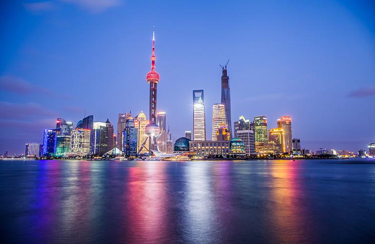外滩夜景几点灭灯?(外滩夜景要收费吗)-图2 外滩夜景几点灭灯?(外滩夜景要收费吗)-图2