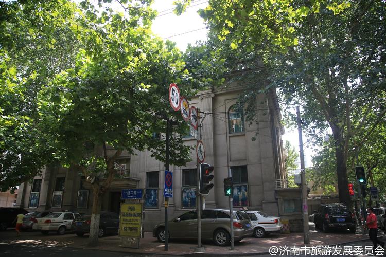 四机南路走向，兴隆一路口在什么位置？(济南电力杆石桥收费网点)