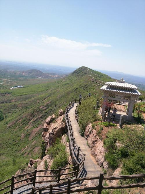洛阳万安山要不要门票?(洛阳万安山山顶公园收费么)-图3 洛阳万安山要不要门票?(洛阳万安山山顶公园收费么)-图3