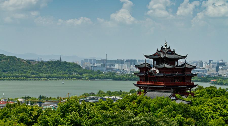 杭州70岁以上老人免费景点？(吴山景区收费么)-图2