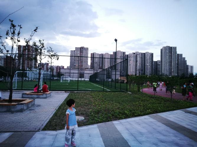 北京室内晒太阳的地方?(长阳体育公园怎么收费)-图3 北京室内晒太阳的地方?(长阳体育公园怎么收费)-图3