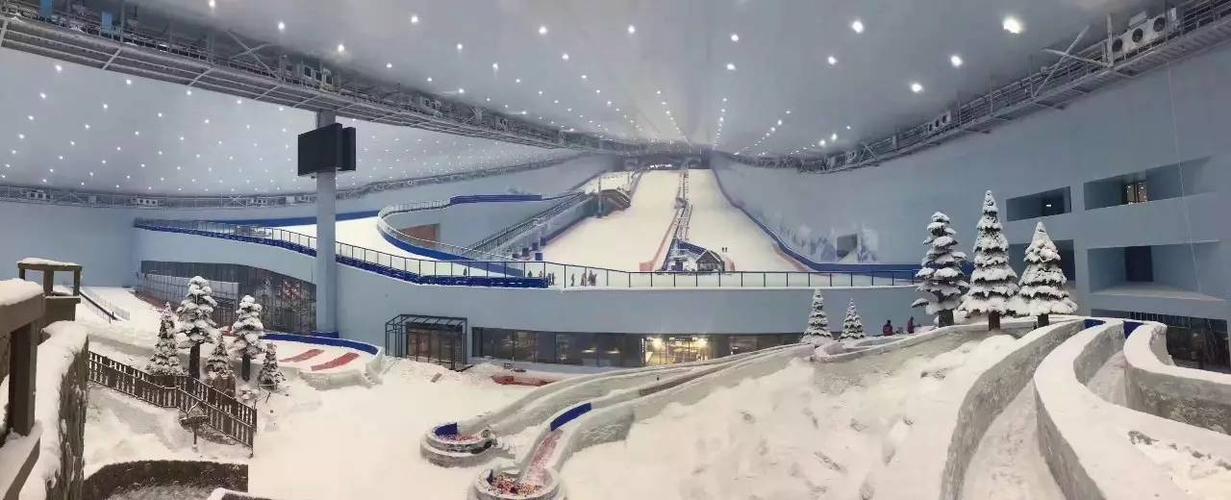 哈尔滨约会玩的地方？(哈尔滨万达滑雪场收费)