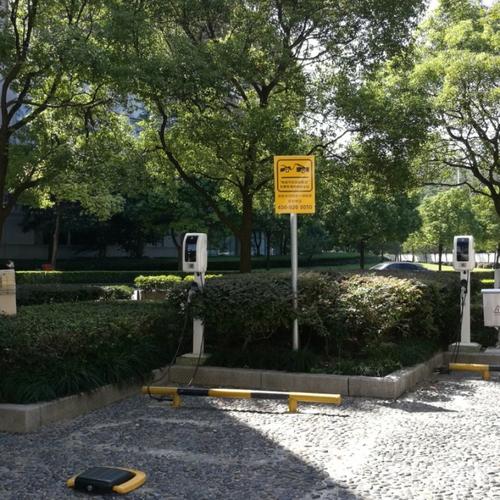 科技馆停车场收多少费?(上海科技馆周围停车场收费)-图2 科技馆停车场收多少费?(上海科技馆周围停车场收费)-图2