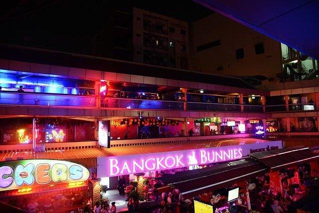泰国曼谷附近的宝石交易中心具体地址？(曼谷dj station收费)
