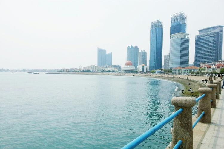 青岛五四广场海边要门票吗?(青岛有海滩吗 收费吗)-图2 青岛五四广场海边要门票吗?(青岛有海滩吗 收费吗)-图2