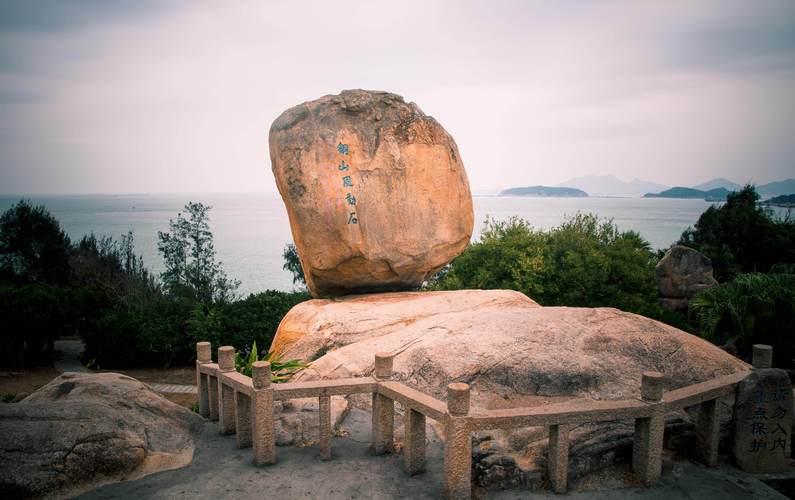 东山岛玩几天合适？(东山岛第一风动石景点收费吗)