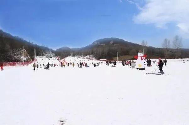 在咸阳有什么比较好玩的地方吗?(袁家村滑雪场收费)-图2 在咸阳有什么比较好玩的地方吗?(袁家村滑雪场收费)-图2