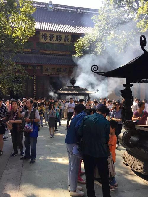 灵隐寺大年初一几点开门?(灵隐寺几点前不收费)-图1 灵隐寺大年初一几点开门?(灵隐寺几点前不收费)-图1
