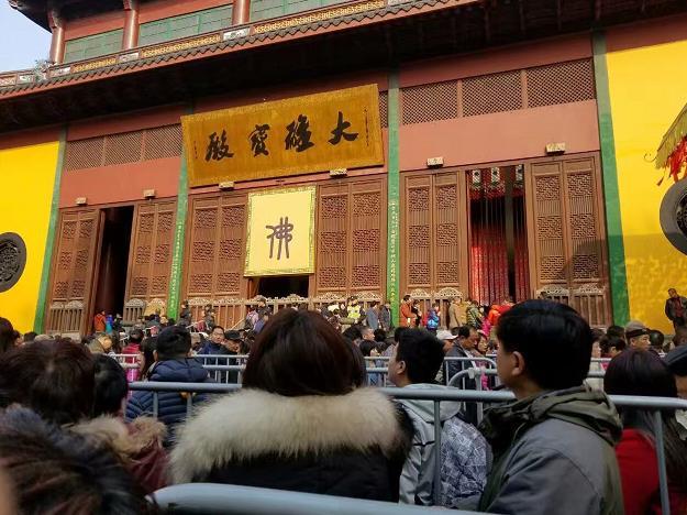灵隐寺大年初一几点开门?(灵隐寺几点前不收费)-图2 灵隐寺大年初一几点开门?(灵隐寺几点前不收费)-图2