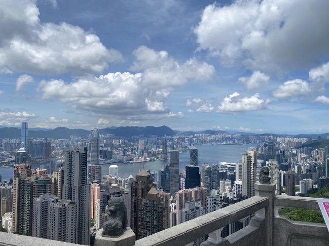摩星岭和山顶广场区别?(香港太平山顶摩天台要收费吗)-图2 摩星岭和山顶广场区别?(香港太平山顶摩天台要收费吗)-图2