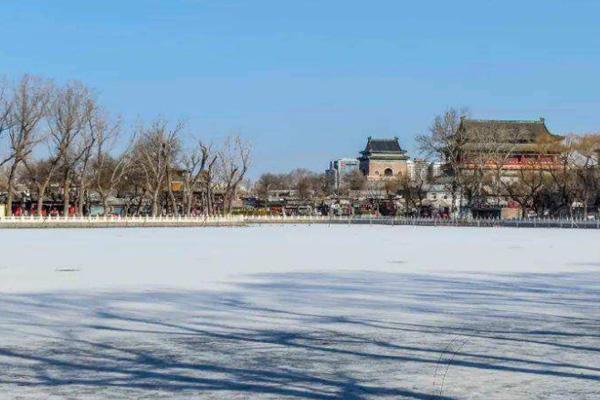 什刹海冰场几点关门?(什刹海溜冰场怎么收费)-图3 什刹海冰场几点关门?(什刹海溜冰场怎么收费)-图3