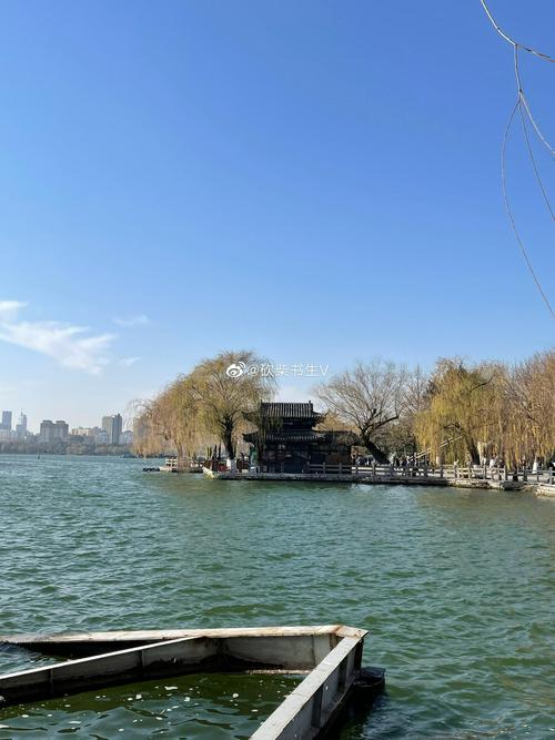 济南大明湖早上几点之前不需要门票?(济南市民去大明湖收费吗)-图3 济南大明湖早上几点之前不需要门票?(济南市民去大明湖收费吗)-图3