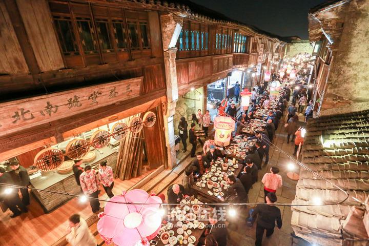 最适合春节去的7个古镇？(乌镇长街宴收费多少)