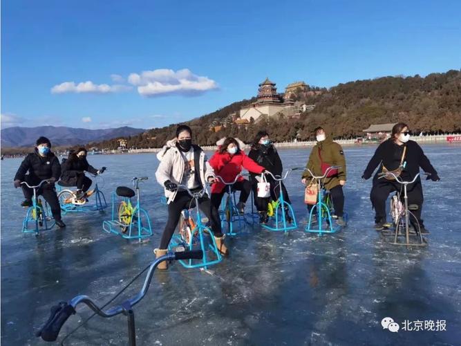 北海公园冰场和什刹海冰场哪个好?(北海公园滑冰 怎么收费)-图2 北海公园冰场和什刹海冰场哪个好?(北海公园滑冰 怎么收费)-图2