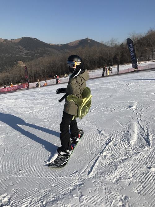 沈阳怪坡有什么好玩的?(沈阳怪坡滑雪场收费)-图2 沈阳怪坡有什么好玩的?(沈阳怪坡滑雪场收费)-图2