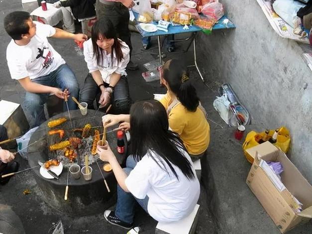 郴州东湖公园可以烧烤嘛?(资兴五岛一村怎么收费的)-图3 郴州东湖公园可以烧烤嘛?(资兴五岛一村怎么收费的)-图3