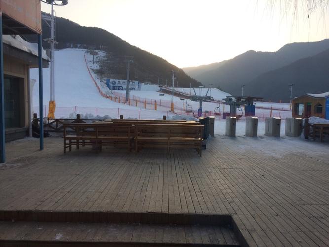兴隆山夏天可以滑冰不？(2017兴隆山滑雪场收费)