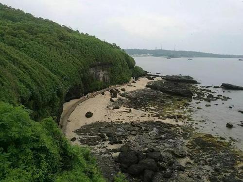 涠洲岛停车收费 算违章吗?(涠洲岛会乱收费)-图2 涠洲岛停车收费 算违章吗?(涠洲岛会乱收费)-图2