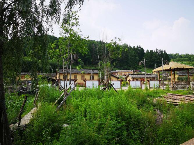 松江河镇的旅游攻略?(长白山木屋村收费情况)-图1 松江河镇的旅游攻略?(长白山木屋村收费情况)-图1