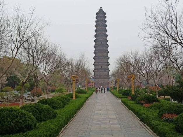 开封铁塔公园钓鱼要门票吗?(开封铁塔公园停车收费)-图3 开封铁塔公园钓鱼要门票吗?(开封铁塔公园停车收费)-图3