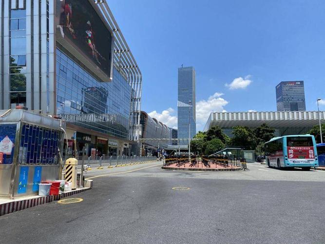 深圳龙华新区致远中路深圳北站西广场属于哪个哪个街道？(深圳 彩悦大厦 停车怎么收费)