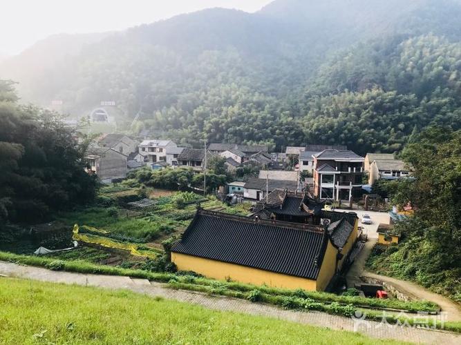 绍兴十里筠溪风景区收费吗？(绍兴景点及收费便准么)