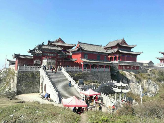 南阳周边,有哪些适合一日游好玩又刺激的地方?(桐柏县太白顶收费吗)-图2 南阳周边,有哪些适合一日游好玩又刺激的地方?(桐柏县太白顶收费吗)-图2