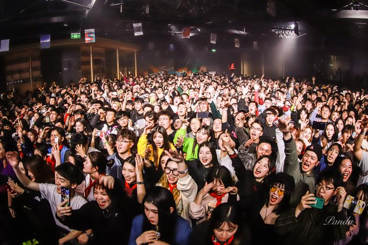 livehousevip票和普通有什么区别?(台北live house收费)-图3 livehousevip票和普通有什么区别?(台北live house收费)-图3