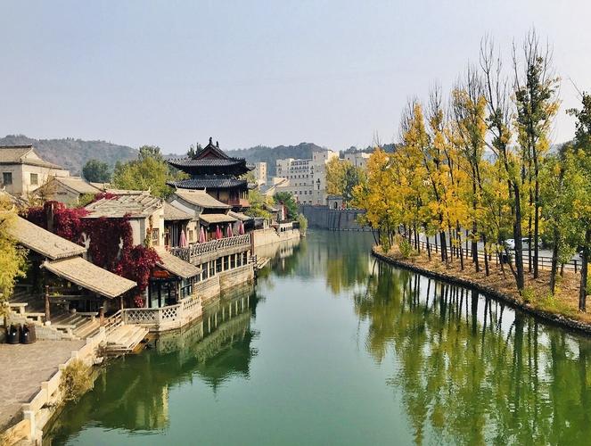 东直门到古北水镇路上有厕所吗？(密云到司马台高速收费)