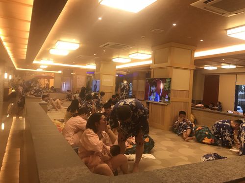 上海哪里的温泉提供一次性底裤？(上海极乐汤停车收费吗)