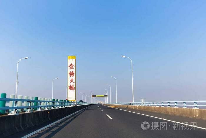 金塘大桥可以骑自行车走吗?(金塘大桥货车收费贵吗)-图3 金塘大桥可以骑自行车走吗?(金塘大桥货车收费贵吗)-图3