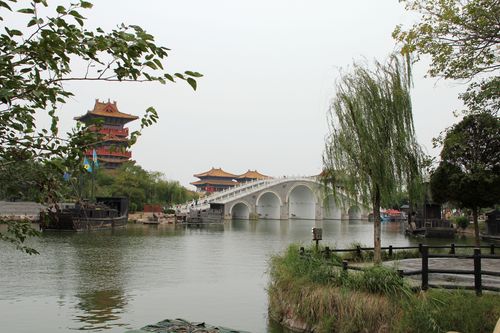开封白天必去的三个景点?(开封汴京公园收费吗)-图3 开封白天必去的三个景点?(开封汴京公园收费吗)-图3