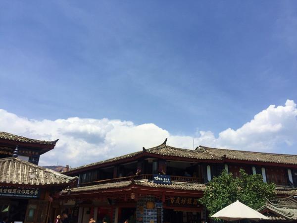 重庆市到云南丽江古城8座面包车高速公路收费是多少?(丽江古城客栈收费)-图3 重庆市到云南丽江古城8座面包车高速公路收费是多少?(丽江古城客栈收费)-图3