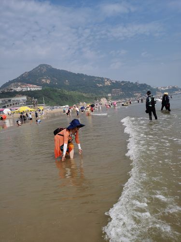 连云港晚上开放的海滩?(连云港哪个海边不收费)-图1 连云港晚上开放的海滩?(连云港哪个海边不收费)-图1