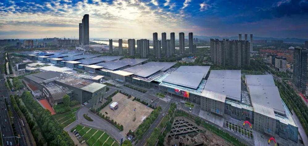 南京有没有能容纳300-500人的会场?(南京会展中心停车场收费)-图3 南京有没有能容纳300-500人的会场?(南京会展中心停车场收费)-图3