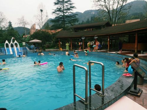 息烽温泉和南山温泉哪个好?(贵州息烽温泉收费标准)-图3 息烽温泉和南山温泉哪个好?(贵州息烽温泉收费标准)-图3