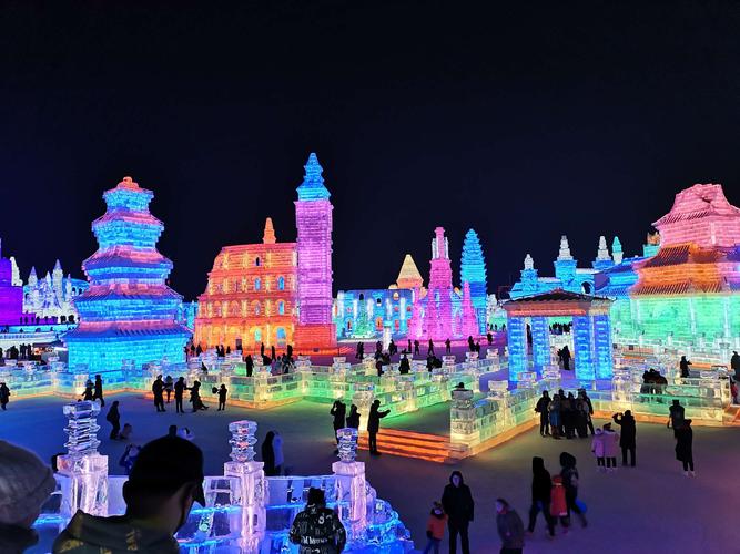 哈市带孩子玩的地方？(哈尔滨冰雪大世界儿童收费吗)