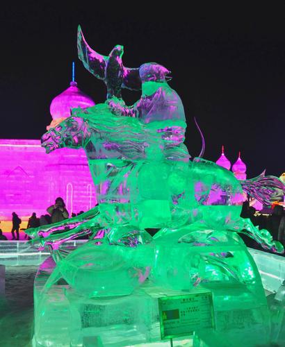 哈尔滨冰雪大世界能滑雪吗?(2018哈尔滨冰雕节收费)-图1 哈尔滨冰雪大世界能滑雪吗?(2018哈尔滨冰雕节收费)-图1