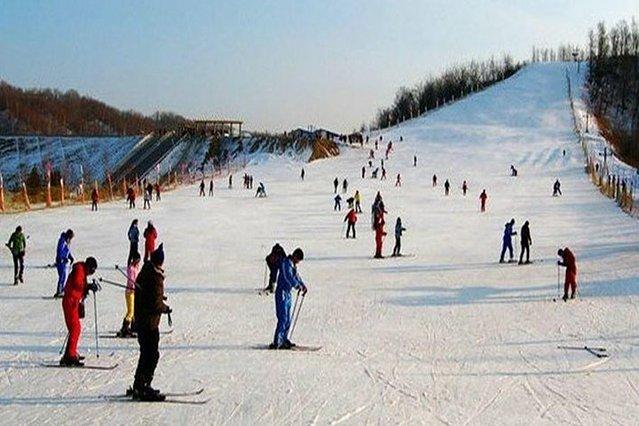 冬天有哪些值得出游的好去处?(英杰滑雪场收费标准)-图3 冬天有哪些值得出游的好去处?(英杰滑雪场收费标准)-图3